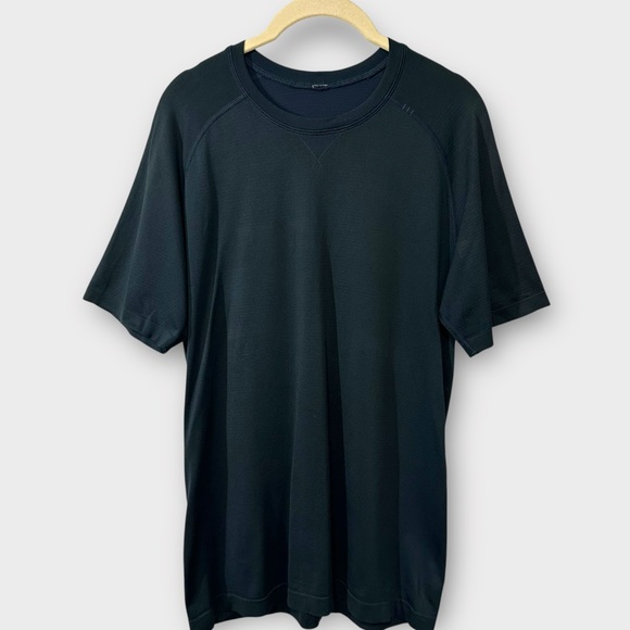 Lululemon Performance Tech Short Sleeve Shirt Men's Small Black Workout Gym - Picture 1 of 6